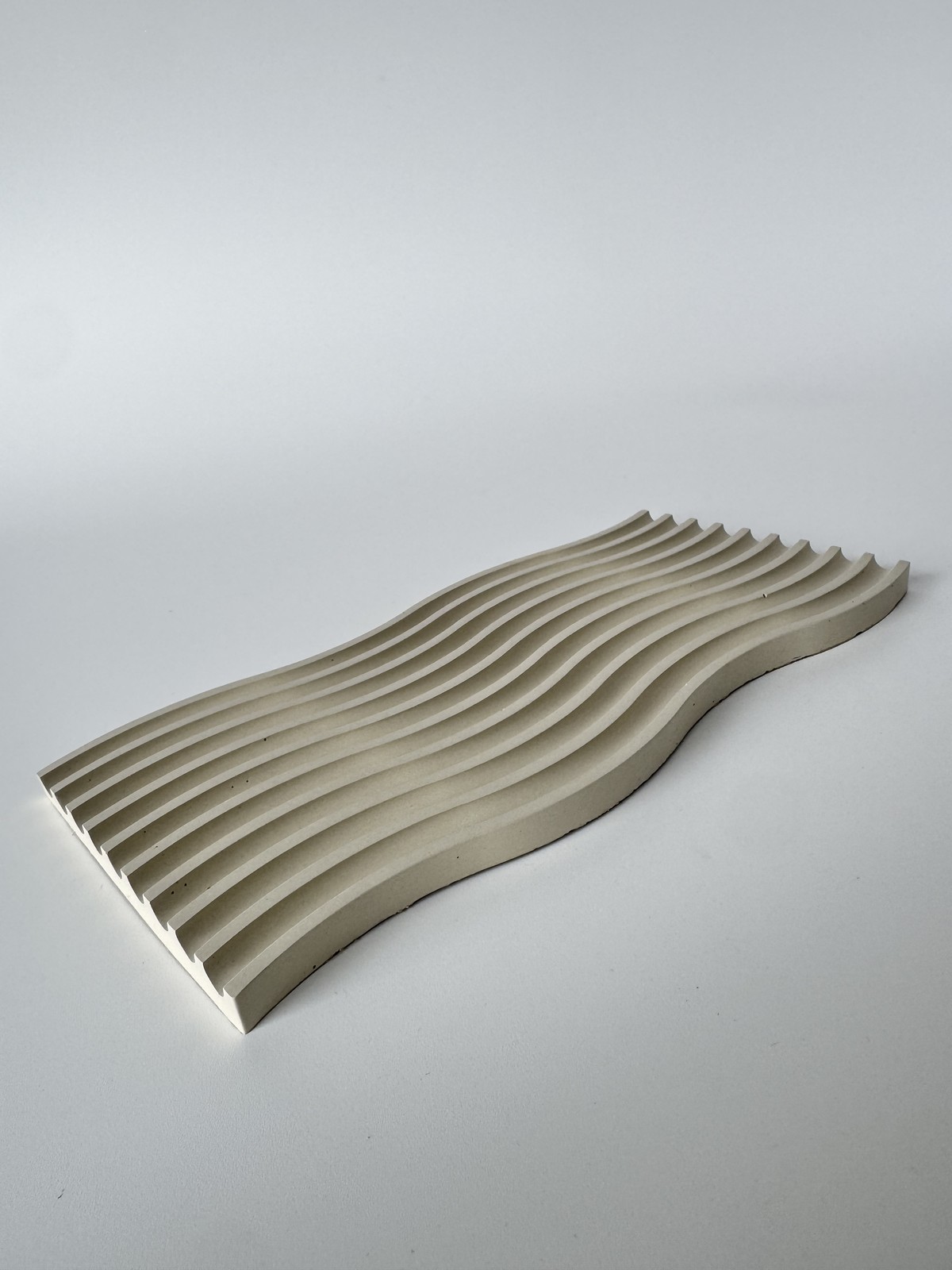 Wave Catchall Tray